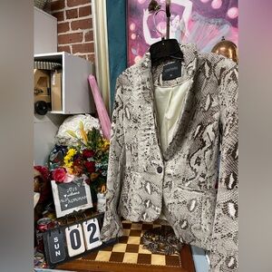 cortelle animal print blazer, size 36